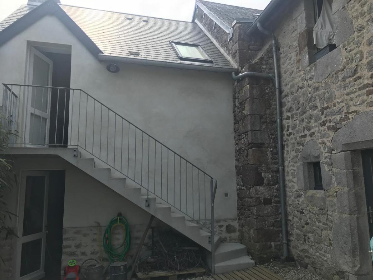 Chez Natacha Et Adrien Apartment Regneville-sur-Mer Bagian luar foto